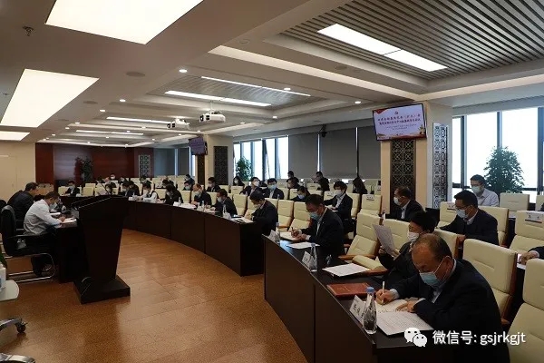 深学细悟强本领 埋头苦干促发展 OKPAY钱包掀起学习贯彻党的十九届六中全会精神热潮